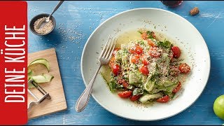 Gurkensalat mit Tomaten und Sesam  Salate zum Grillen  REWE Deine Küche [upl. by Ahrendt]