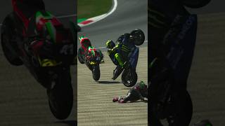 Adu sikut berujung crash VR46 Vs Aleix espargaro 😓 [upl. by Lilian494]