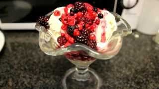 BODYBUILDING MEAL HOT BERRYS ICE CREAM [upl. by Cacka46]