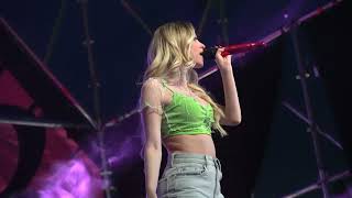 Camille  Masked Singer Medley  LIVE op t Festival Tervuren 2022 [upl. by Winfield]