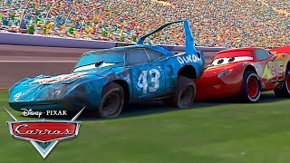 Relâmpago McQueen Ajuda o Rei  Pixar Carros [upl. by Carroll]