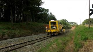 Reguladora de lastro Plasser Theurer PBR 400 [upl. by Icat]