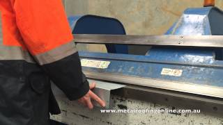 How to Fold a ZINCALUME Apron Flashing  Metal Roofing Online [upl. by Novick]