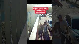 Rapina riprese dalle telecamere di sicurezza rapina telecamera ladri [upl. by Eannaj]