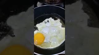 friedegg breackfast sounds shorts viralshort youtube friedeggsatisfying trindingegg [upl. by Asilec]