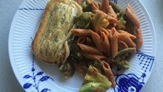 Indbagt Laks med Pasta Broccoli og Grønne Bønner [upl. by Rusty]