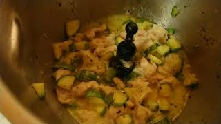 Pollo al latte con zucchine e basilico Clickchef Companion Monsieur Cuisine Bimby e robots [upl. by Dann]