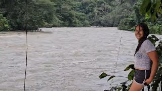 increible😱esta chica quedo atrapada en la cresienteAventuras salbadoreñas [upl. by Carolus]