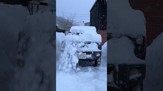 【ドカ雪 雪かき】札幌だけ再び30センチ超のドカ雪に見舞われる 朝の除雪 Shoveling snow in snowy Sapporo Hokkaido in Japan shorts [upl. by Nahtiek]