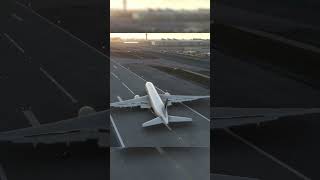 Crash Landing Delta Airlines Boeing 777 at Los Angeles International Airport shorts [upl. by Enriqueta]