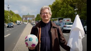 ZeckenCheck zeigt FSMEVorsorge auch im EMSommer wichtig [upl. by Nnaer]