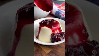 Deliciosa Panna Cotta con irresistible salsa de frutos rojos [upl. by Garrison894]