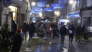 Avallon vendredi 1 Décembre 2023 en mode festivités avec le lancement des illuminations de Noël [upl. by Queena]