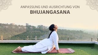 Anpassung und Ausrichtung Von Bhujangasana KOBRAPOSE  SRMD Yoga  SRMD German [upl. by Eissed522]