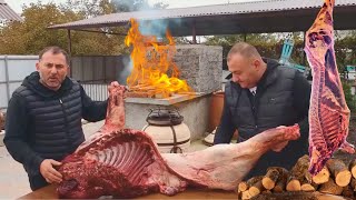 Cocinar canales de carne fresca en el pueblo  Cooking Delicious Meat From Fresh Beef In The Village [upl. by Alano837]