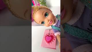 Annie Makes DIY Birthday Card for her Mommy🎁 dolls happybirthday [upl. by Smallman]