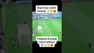 KIPER KOCAK 😅 ronaldo sepakbola gool short fyp reels viral trending goat kiper [upl. by Neenej28]