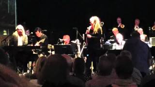 Britta Bergström och Norrbotten Big Band framför Natural woman [upl. by Artenek]