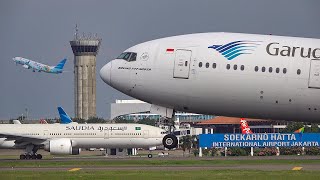 SERU Nonton Pesawat TAKEOFF amp LANDING Saat HUJAN di Bandara Soekarno Hatta CGKWIII 4K UHD [upl. by Airdnaxela]