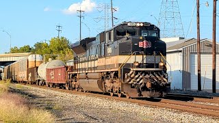 Savannah and Atlanta NS heritage unit leading Westbound NS 189 heading to Georgia [upl. by Sabsay]