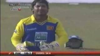 Kumar Sangakkara vs Younus Khan [upl. by Sirak]