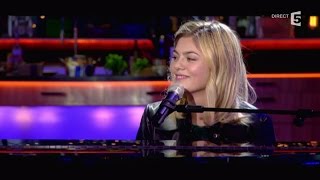 Louane en Live avec quotMamanquot  C à vous  15122015 [upl. by Micky]