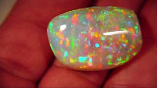 38CT Museum Grade Gem Ethiopian Welo Opal [upl. by Channa]