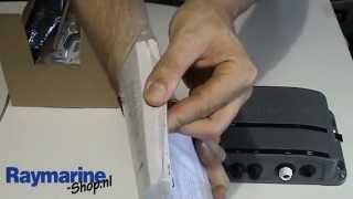 Raymarine ray260 marifoon klasse d dsc eu E70089 unboxing [upl. by Silvia]