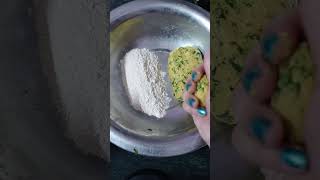 Methi thepla recipe  Methi Thepla for Travel  Gujarati methi thepla recipe short shorts [upl. by Tterrej]