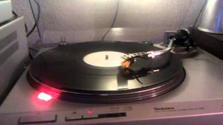 Technics SLD202 Direct Drive Turntable test [upl. by Joann981]