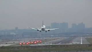 Nice Piece of Flying at La Guardia Airport [upl. by Fisuoy]