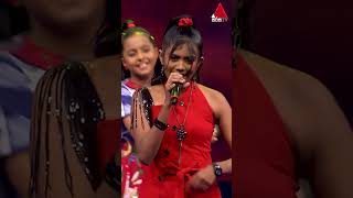 Roopa Sobawata Hitha  රූප සොබාවට හිත වහ වැටුනට  Araliya Heendeniya [upl. by Willmert790]