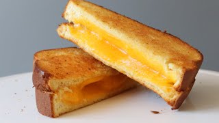 How to Make a Grilled Cheese Sandwich in the Air Fryer [upl. by Mellar457]