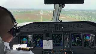 Atterrissage Abidjan cockpit landing  Air Côte d’Ivoire Bombardier Dash 8 [upl. by Oiliduab]