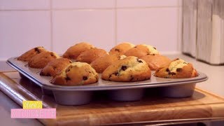 Les Muffins aux Pepites de Chocolat  Claras Kitchenette  Episode 10 [upl. by Twyla]