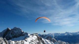 Gleitschirmflug vom Dachstein  Paragleiten [upl. by Hobbie6]