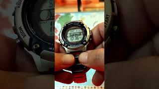 Cómo activar la LUZ en los RELOJES CASIO Tips y trucos para hacerlo paso a paso tu mismo [upl. by Jarnagin]