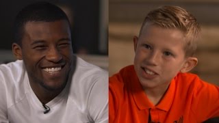 Gini Wijnaldum sings Three Little Birds  Kop Kids Interview [upl. by Darraj]