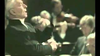 Mozart quotRequiemquot Rex Tremendae  Wiener PhilharmonikerKarajan [upl. by Arimat]