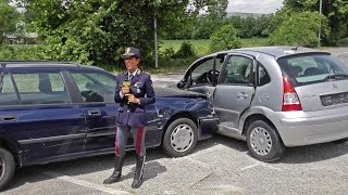 Polizia Stradale in azione incidente con e senza feriti Cosa fare [upl. by Leanne]