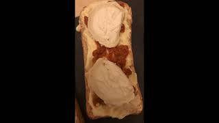 Toast fromage de chèvre et thon à la tomate [upl. by Ennaecarg]