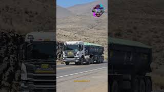 volquete pasando por las vías de Arequipa volquetes truck camiones trucking camion camioneros [upl. by Armilla914]