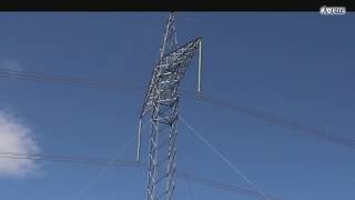 Manitoba Hydro Bipole 3 HVDC Guyed Suspension Tower 69 Hz [upl. by Tor]