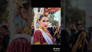 Frederika Alexis TOP 10 Miss Universe 2019 at Jember Fashion Carnaval [upl. by Coward]