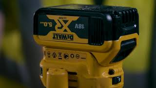 DEWALT® Belgique  DÉFONCEUSE  AFFLEUREUSE 2 EN 1 18V  DCW604 [upl. by Minoru]