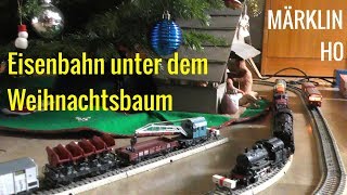 Alte MÄRKLIN Eisenbahn H0 unter dem Weihnachtsbaum  Old model trains under the Christmas tree [upl. by Enerod327]