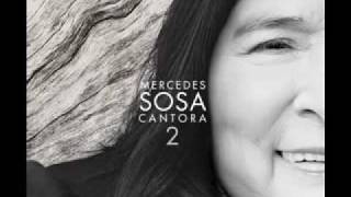 Mercedes Sosa Cantora 2  Insensatez con Luis Salinas [upl. by Marianne374]