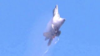 F22 Raptor Defies Gravity  Amazing Maneuvers [upl. by Phyllis665]