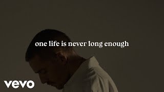 Dermot Kennedy  One Life Sonder Lyric Video [upl. by Yemiaj]