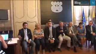 Ars opposizione contro Crocetta Cancelleri quotConfronto o stacchiamo la spinaquot [upl. by Einohtna863]